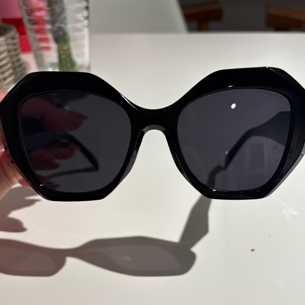 Black Geometrical Sunglasses